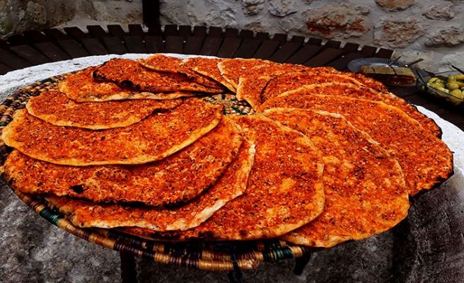 BİBERLİ EKMEK (TATLI) (2 Adet)
